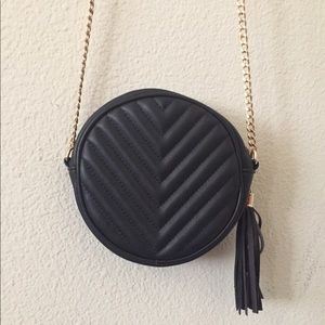 Black Quilted Circle Crossbody Purse